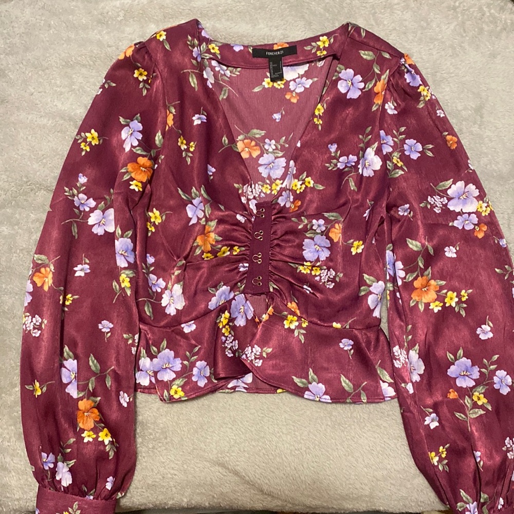 Forever 21 flower top! Size small! Worn once!